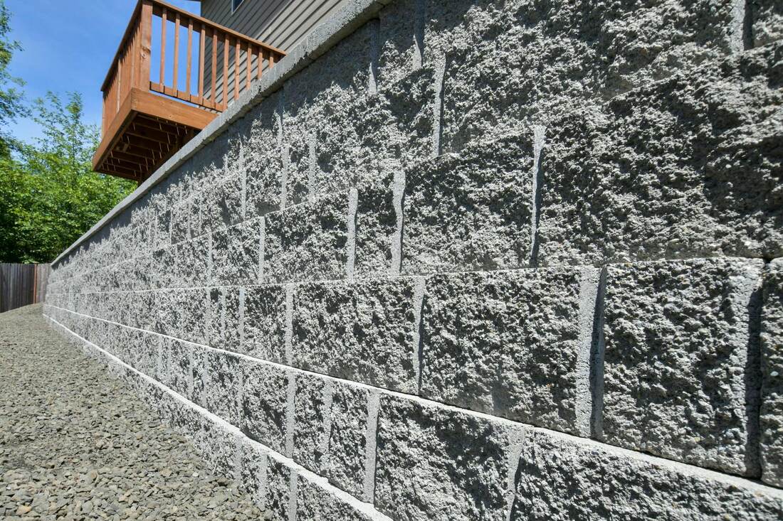 retaining wall built with Basalite EnCore GravityStones